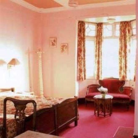 Pineridge Hotel Νταρτζίλινγκ Δωμάτιο φωτογραφία